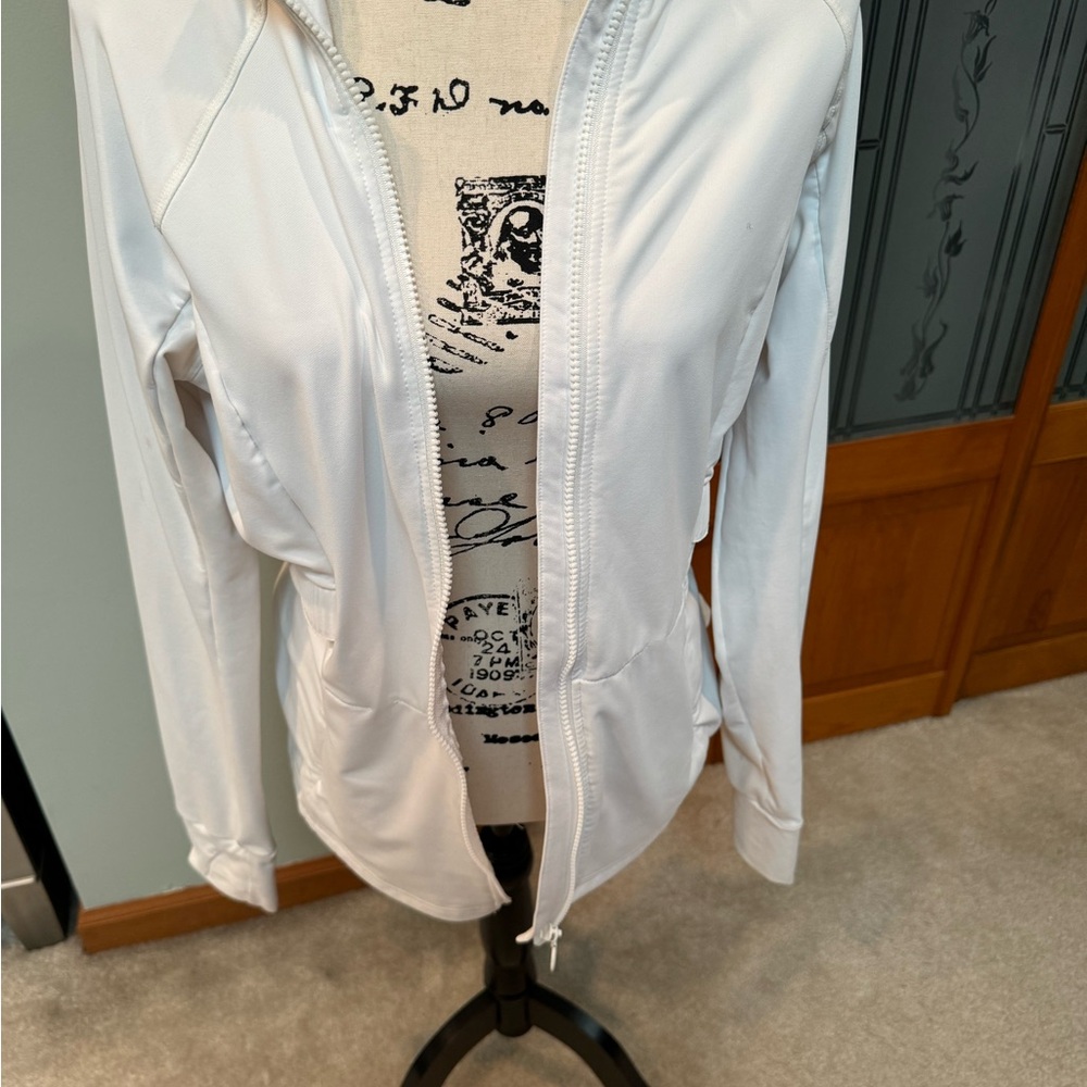 Fabletic’s White Fitted Jersey Jacket - image 3